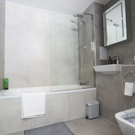 Luxury Apartments In Central Watford Watford  Exterior photo