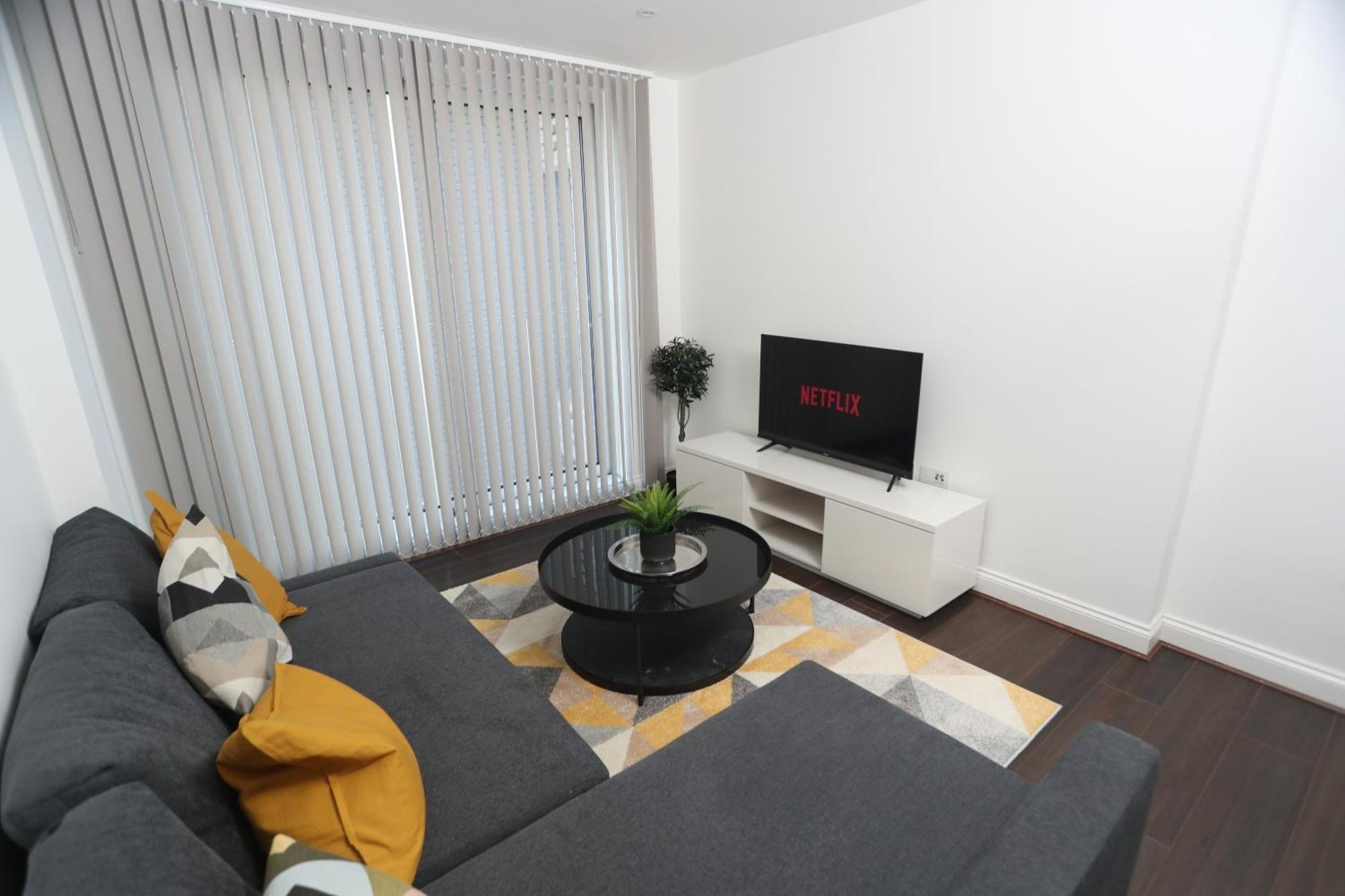 Luxury In Watford Apartment *