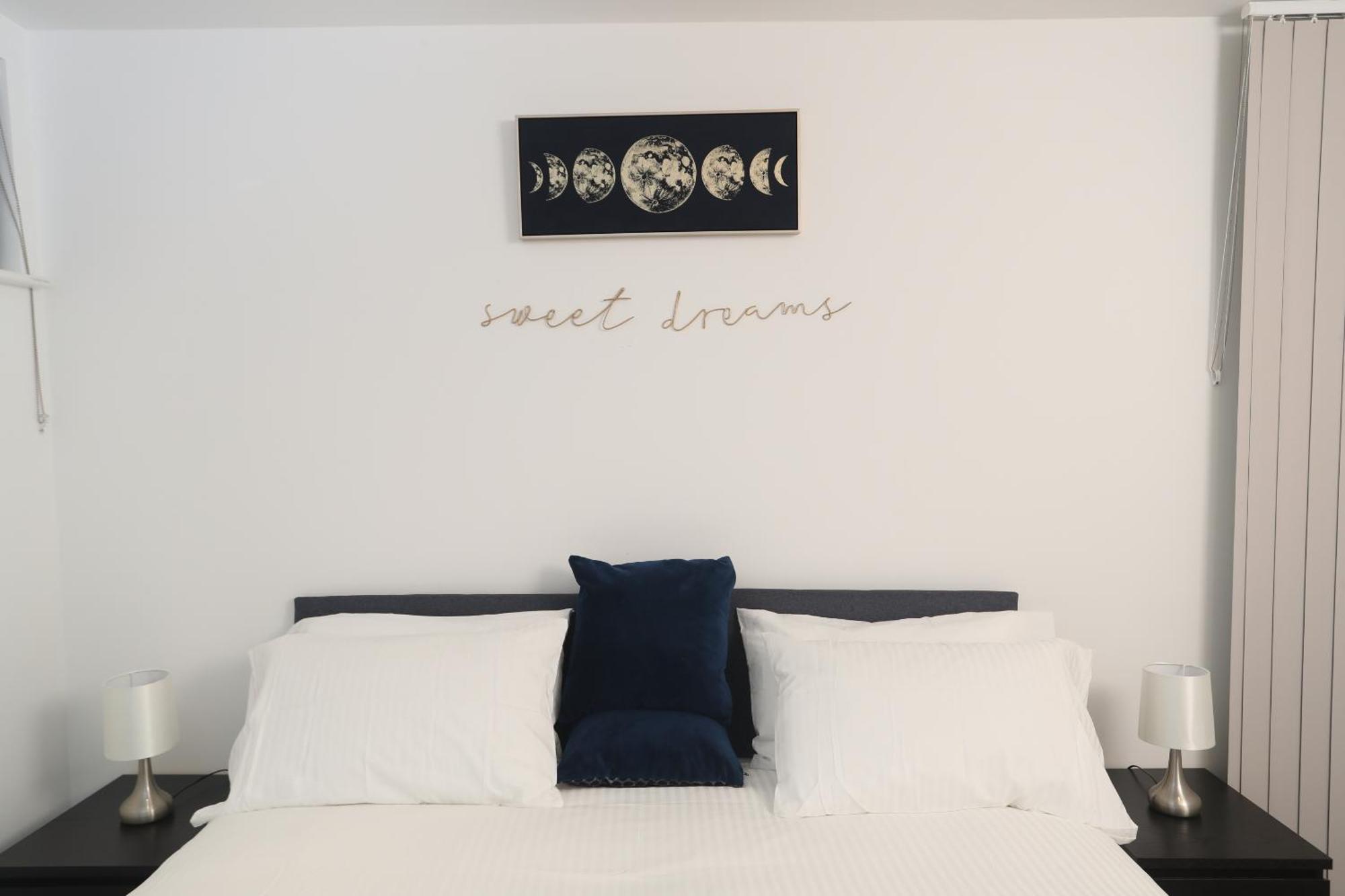 Luxury In Watford Apartment